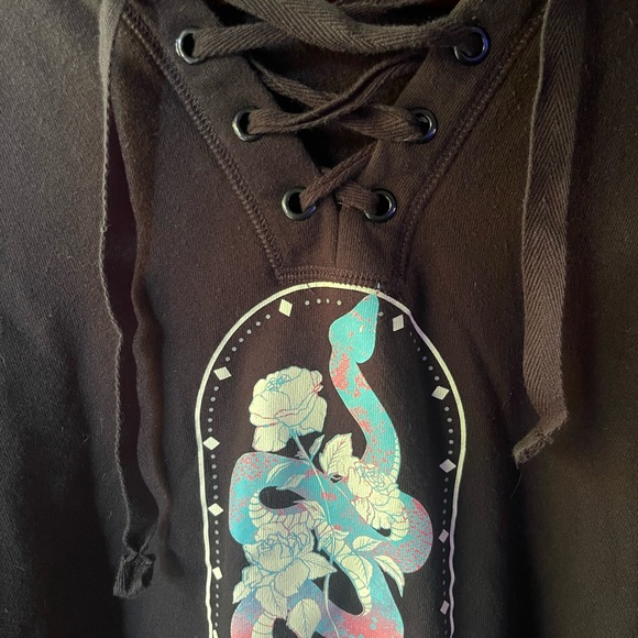 Torrid 3x, snake hoodie. - Picture 9 of 9